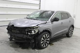 damaged passenger cars Renault Austral  2023/4