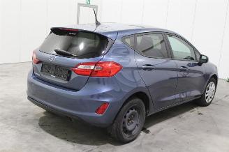 Ford Fiesta  picture 3