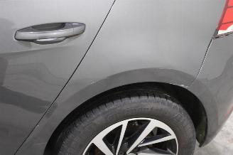Volkswagen Golf  picture 7