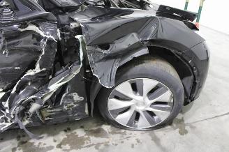 Tesla Model Y  picture 5