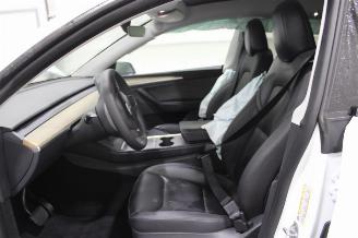 Tesla Model Y  picture 10