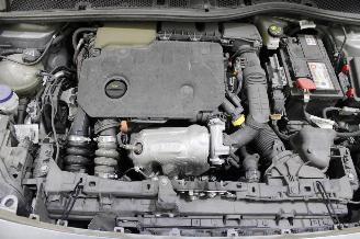 Peugeot 208  picture 14