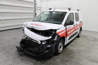 krockskadad bil auto Opel Combo  2023/5