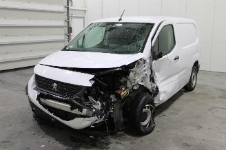 uszkodzony samochody osobowe Peugeot Partner  2023/11