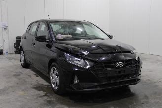 krockskadad bil auto Hyundai I-20 i20 2022/2