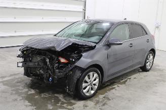 Vaurioauto  passenger cars Kia Rio  2022/5