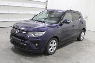 krockskadad bil auto Ssang yong Tivoli  2022/3