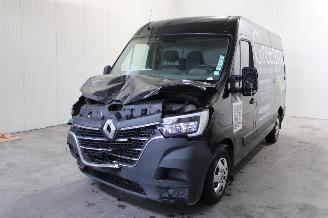 damaged passenger cars Renault Master  2020/7