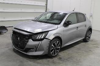 Damaged car Peugeot 208  2019/12