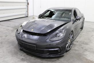 rozbiórka samochody osobowe Porsche Panamera  2019/8