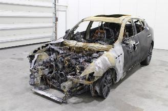 Autoverwertung Maserati Levante  2021/12