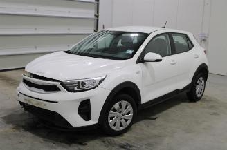 skadebil auto Kia Stonic  2023/8