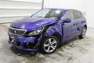Damaged car Peugeot 308  2020/6