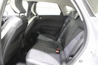 Renault Captur  picture 11