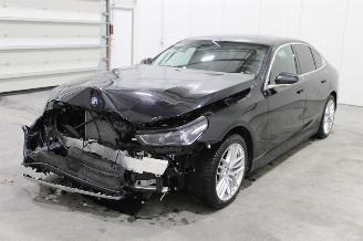 Vaurioauto  passenger cars BMW i5  2024/7