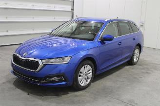 krockskadad bil auto Skoda Octavia  2024/2