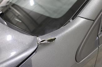 Peugeot 208  picture 21