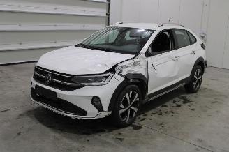 krockskadad bil auto Volkswagen Taigo  2022/7