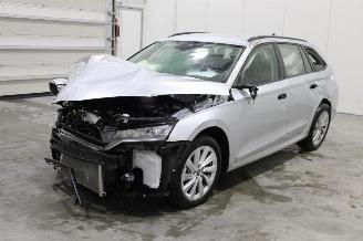 Vrakbiler auto Skoda Octavia  2025/6