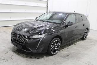 damaged passenger cars Peugeot 308  2023/1