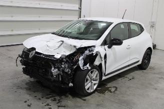 škoda osobní automobily Renault Clio  2024/6