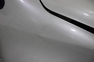 Mazda 2  picture 10