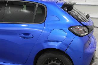 Peugeot 208  picture 5