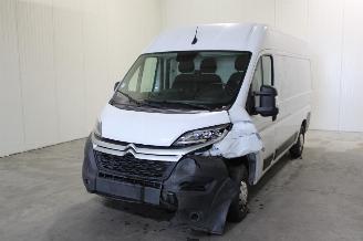 Vaurioauto  passenger cars Citroën Jumper  2022/8