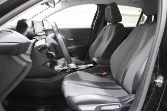 Peugeot 208  picture 12