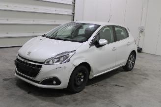 Coche accidentado Peugeot 208  2019/12