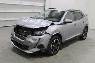 Vaurioauto  passenger cars Peugeot 2008  2021/10