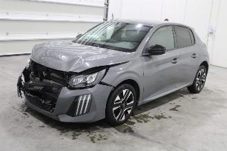 krockskadad bil auto Peugeot 208  2024/4