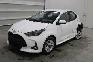 krockskadad bil auto Toyota Yaris  2024/8