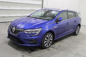krockskadad bil auto Renault Mégane Megane 2023/3