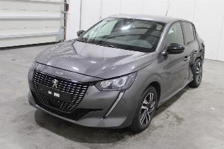 Damaged car Peugeot 208  2022/6