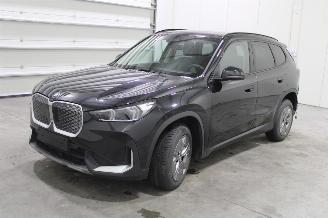 damaged passenger cars BMW iX1  2025/11
