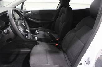 Renault Clio  picture 11
