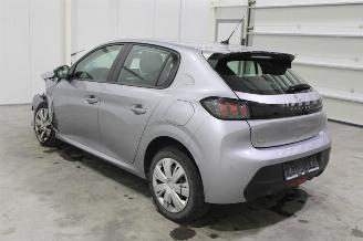 Peugeot 208  picture 4