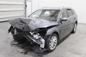 demontáž osobní automobily Skoda Octavia  2023/8