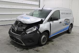 Damaged car Renault Kangoo  2024/6