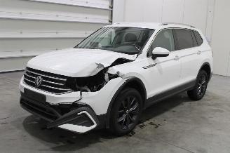 Schadeauto Volkswagen Tiguan Allspace 2023/12