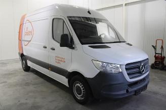 Mercedes Sprinter  picture 2