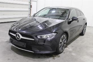 Vaurioauto  passenger cars Mercedes Cla-klasse CLA 200 Shooting Brake 2021/2