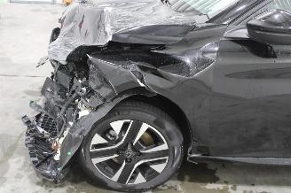 Peugeot 208  picture 7