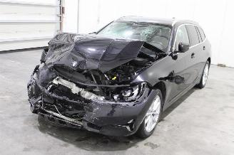 Unfallwagen BMW 3-serie 330 2021/5