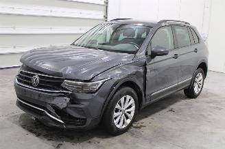 Schadeauto Volkswagen Tiguan  2023/3