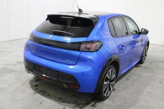 Peugeot 208  picture 4