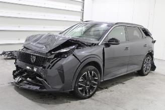 Damaged car Peugeot 5008  2025/2