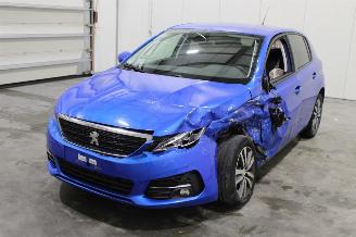Damaged car Peugeot 308  2021/3
