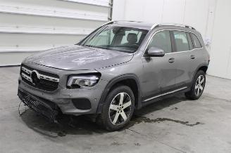 Schadeauto Mercedes GLB 200 2022/2